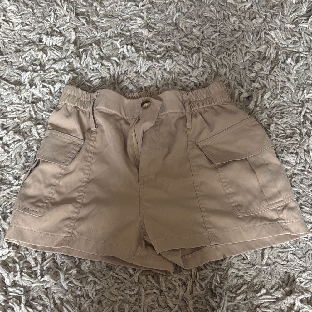 Women's Tan Cargo Shorts